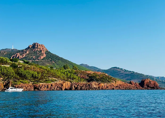 Azurea Esterel Vue Piscine Chauffee Апартаменты *