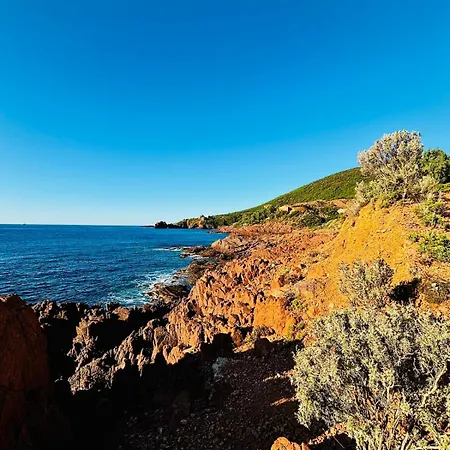 Azurea Esterel Vue Piscine Chauffee Classe 3 Etoiles *