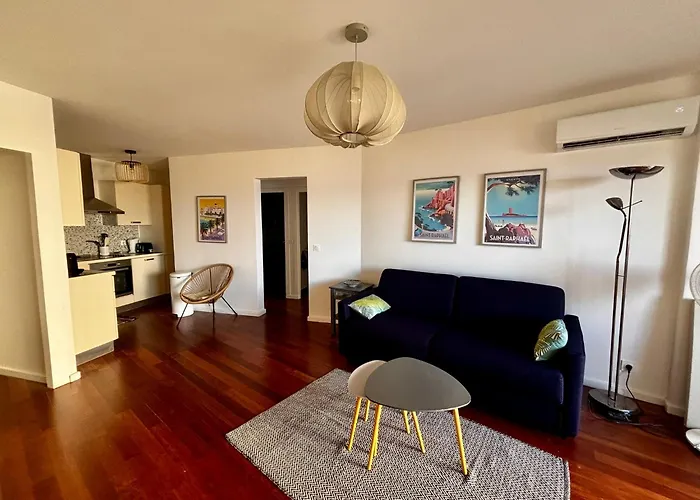 Apartment Azurea Esterel Vue Piscine Chauffee Saint-Raphael (Var)