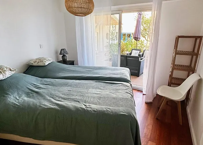 Azurea Esterel Vue Piscine Chauffee Saint-Raphael (Var)