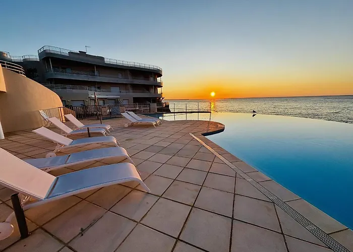 Azurea Esterel Vue Piscine Chauffee